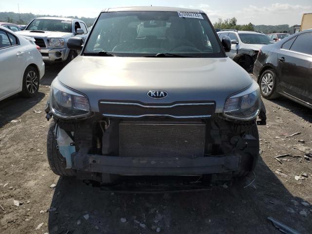 KNDJN2A22H7486492 - 2017 KIA SOUL GRAY photo 5