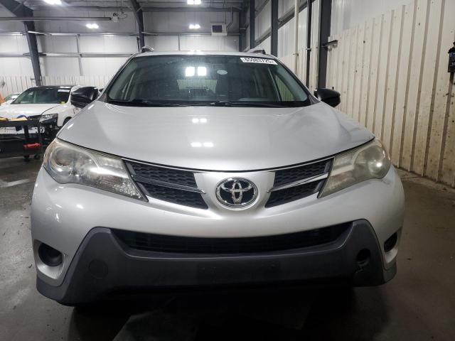 JTMBFREV2FJ034234 - 2015 TOYOTA RAV4 LE SILVER photo 5