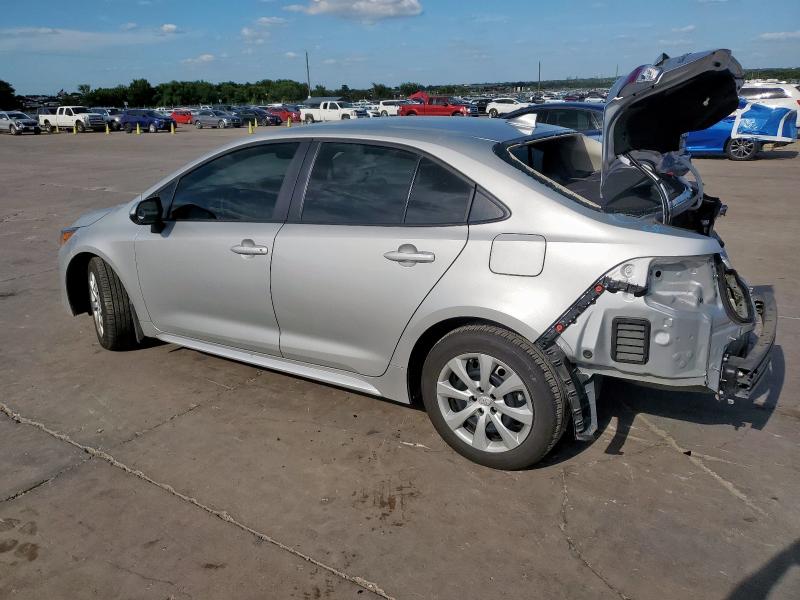 5YFB4MDE4RP211926 - 2024 TOYOTA COROLLA LE SILVER photo 2