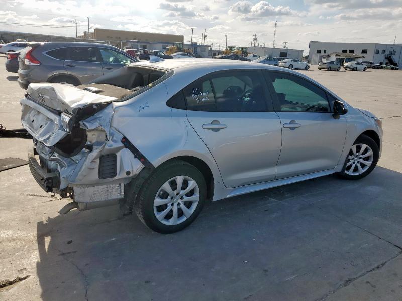 5YFB4MDE4RP211926 - 2024 TOYOTA COROLLA LE SILVER photo 3