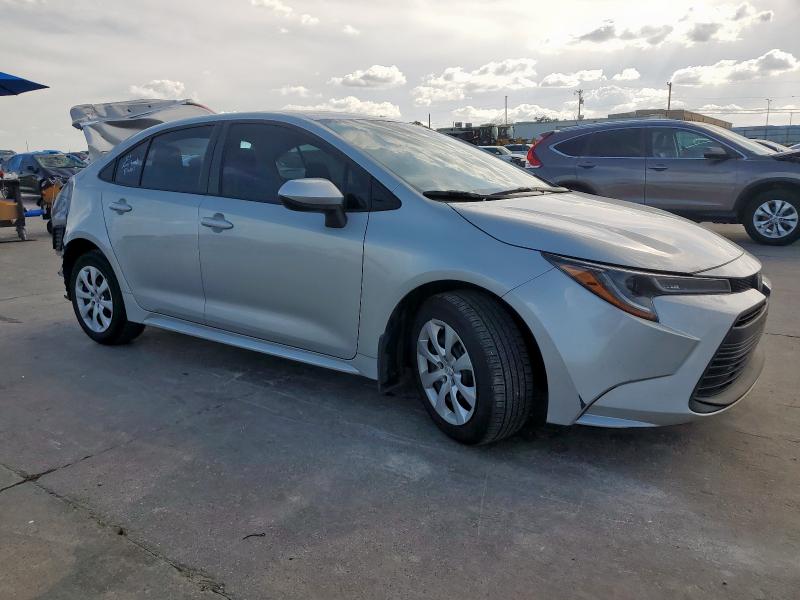 5YFB4MDE4RP211926 - 2024 TOYOTA COROLLA LE SILVER photo 4