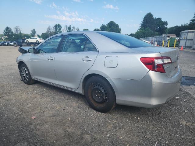 4T1BF1FK6CU515115 - 2012 TOYOTA CAMRY BASE SILVER photo 2