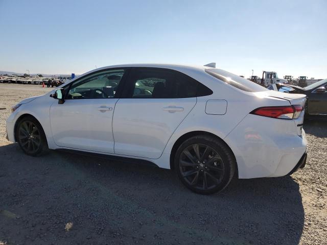 5YFP4MCE3SP233574 - 2025 TOYOTA COROLLA SE თეთრი ფოტო 2