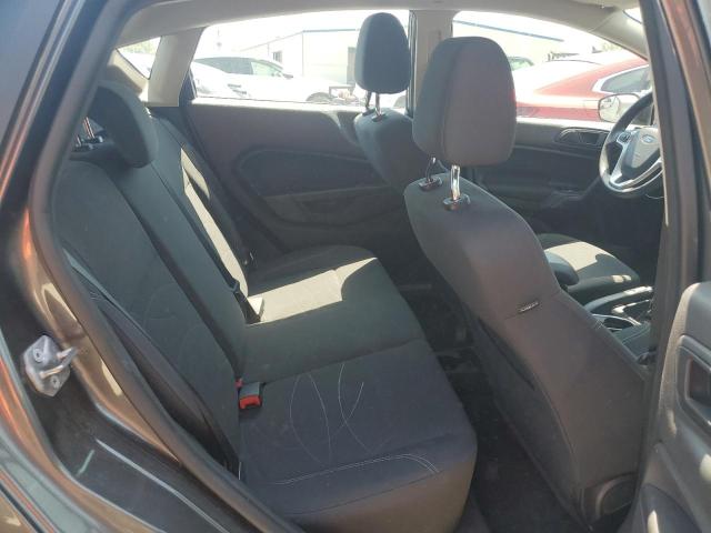 3FADP4EJ9JM145905 - 2018 FORD FIESTA SE ნაცრისფერი ფოტო 10