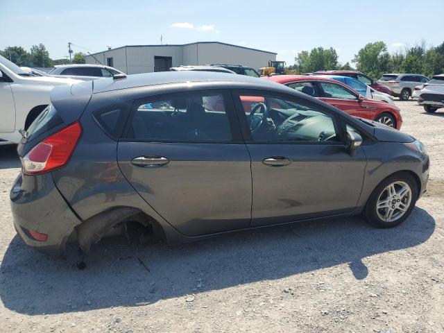 3FADP4EJ9JM145905 - 2018 FORD FIESTA SE ნაცრისფერი ფოტო 3