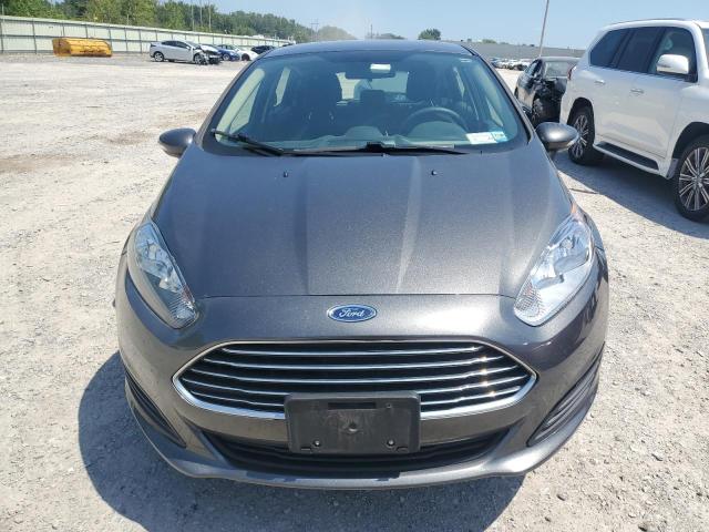 3FADP4EJ9JM145905 - 2018 FORD FIESTA SE ნაცრისფერი ფოტო 5