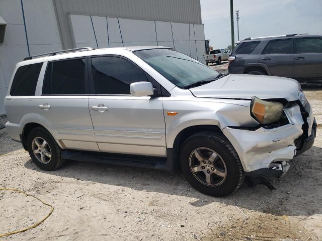 5FNYF28676B043010 - 2006 HONDA PILOT EX SILVER photo 4