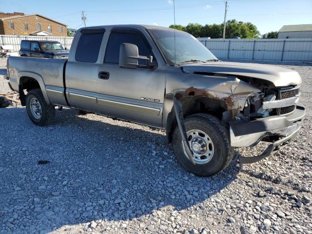 1GCGK29U92Z133428 - 2002 CHEVROLET 2500 K2500 TAN photo 4