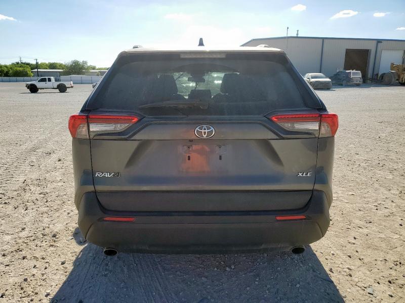 2T3W1RFV8LC052492 - 2020 TOYOTA RAV4 XLE GRAY photo 6