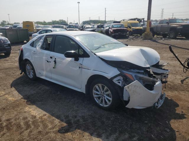 JTDBDMHE0RJ010670 - 2024 TOYOTA COROLLA LE WHITE photo 4
