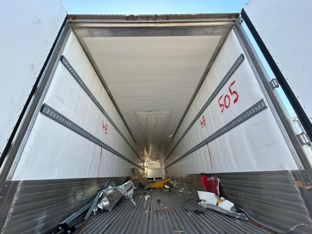 1UYVS2533S6379205 - 2025 UTILITY VS2RA WHITE photo 8