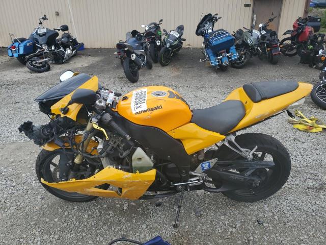 JKAZXCD196A009770 - 2006 KAWASAKI ZX1000 D6F YELLOW photo 3