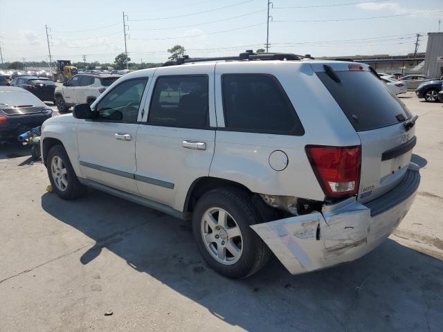 1J8GS48K68C109393 - 2008 JEEP GRAND CHER LAREDO SILVER photo 2