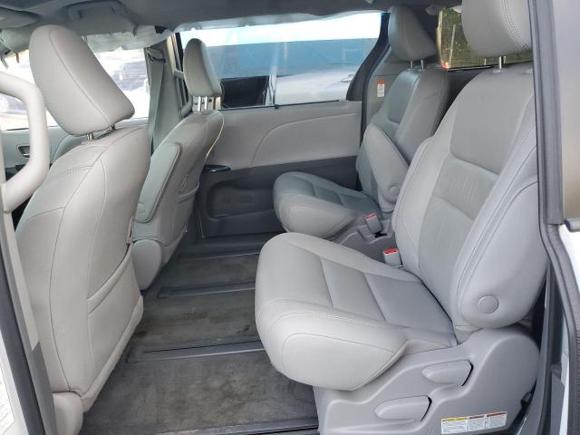 5TDDZ3DC2KS210712 - 2019 TOYOTA SIENNA XLE 白色 照片 11