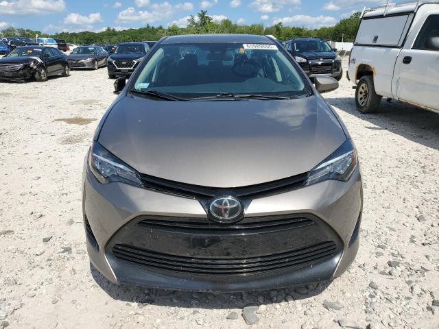 2T1BURHE6JC114724 - 2018 TOYOTA COROLLA L GRAY photo 5