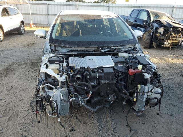 JTDKARFP4J3095306 - 2018 TOYOTA PRIUS PRIM 白色 照片 5