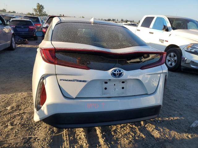 JTDKARFP4J3095306 - 2018 TOYOTA PRIUS PRIM 白色 照片 6