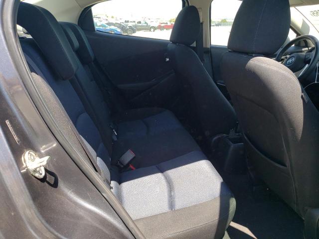 3MYDLBZV2GY141107 - 2016 TOYOTA SCION IA CHARCOAL photo 10