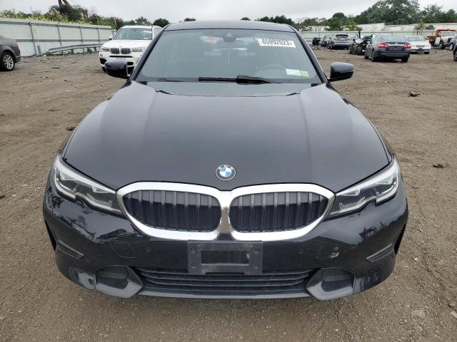 3MW5R7J05M8C04353 - 2021 BMW 330XI BLACK photo 5