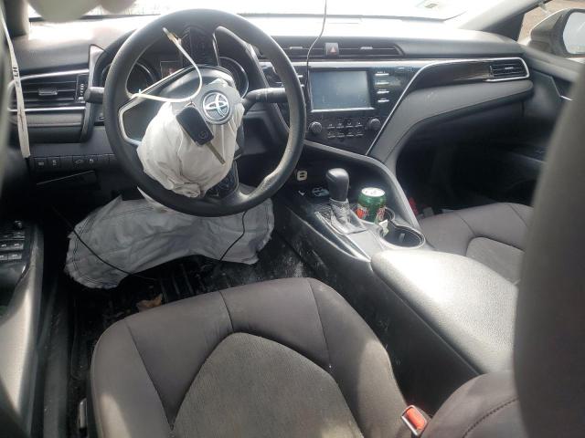 4T1B11HK4JU515753 - 2018 TOYOTA CAMRY L WHITE photo 8