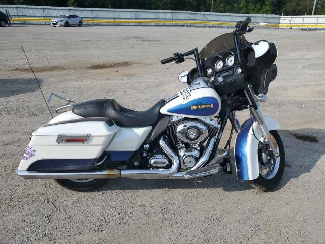 2010 HARLEY-DAVIDSON FLHX, 