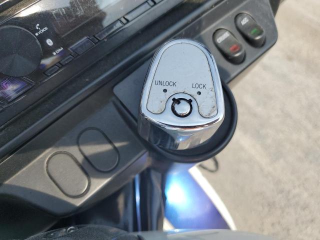 1HD1KB416AB665003 - 2010 HARLEY-DAVIDSON FLHX Zweifarbig Foto 8