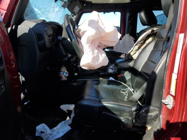 1C4HJWEGXCL258036 - 2012 JEEP WRANGLER U SAHARA Червоний фото 7