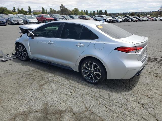 JTDP4RCE3LJ014522 - 2020 TOYOTA COROLLA SE ვერცხლისფერი ფოტო 2