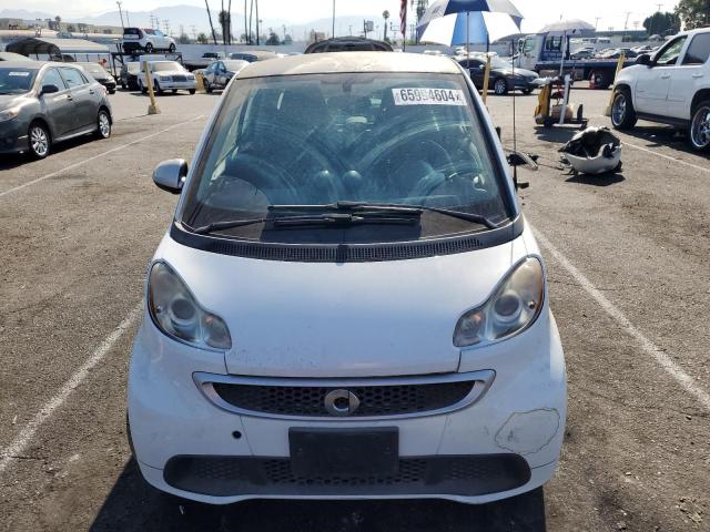 WMEEJ9AA1FK838812 - 2015 SMART FORTWO WHITE photo 5