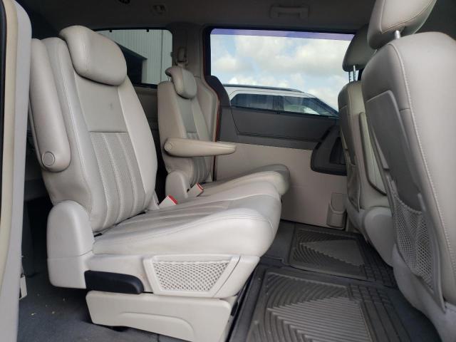 2A8HR54X59R646904 - 2009 CHRYSLER TOWN & COU TOURING RED photo 10