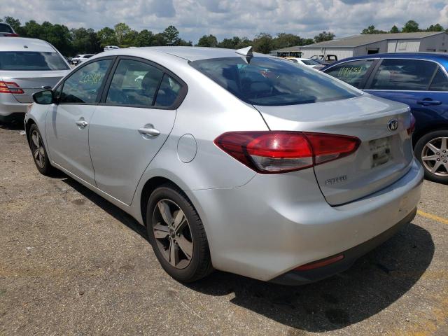 3KPFL4A74JE257112 - 2018 KIA FORTE LX SILVER photo 2