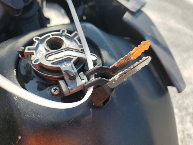 JKAKLEE1XJDA92692 - 2018 KAWASAKI KL650 E TWO TONE photo 8