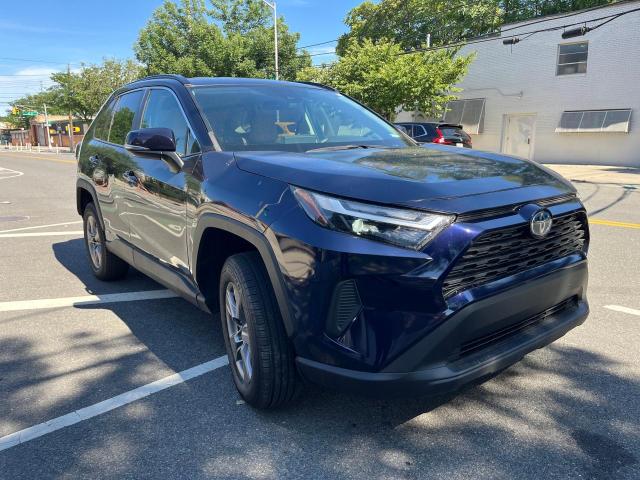 2023 TOYOTA RAV4 XLE, null