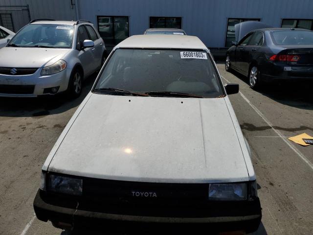 JT2AE82E2H3492384 - 1987 TOYOTA COROLLA DLX WHITE photo 5