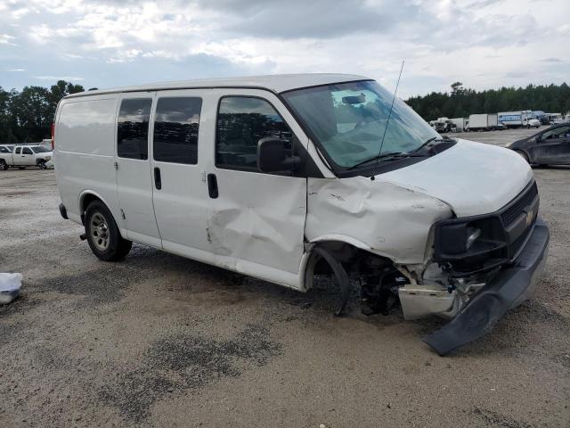 1GCSGAFX0D1183138 - 2013 CHEVROLET EXPRESS G1 WHITE photo 4