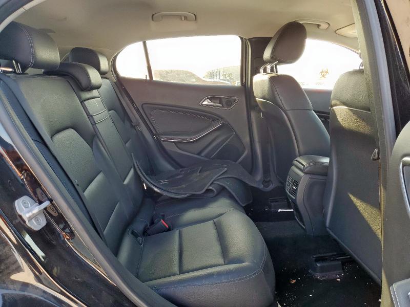 WDCTG4EB6FJ163419 - 2015 MERCEDES-BENZ GLA 250 Սև լուսանկար 11