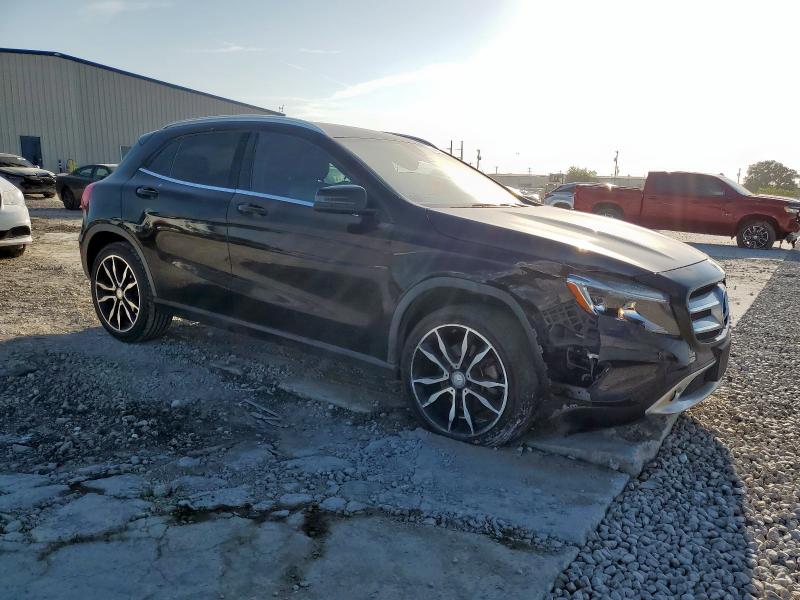 WDCTG4EB6FJ163419 - 2015 MERCEDES-BENZ GLA 250 Սև լուսանկար 4