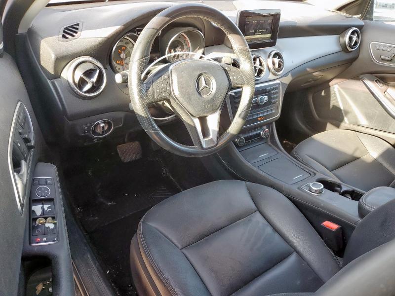 WDCTG4EB6FJ163419 - 2015 MERCEDES-BENZ GLA 250 Սև լուսանկար 8