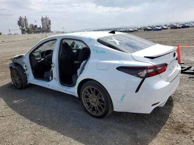 4T1G11AK6PU143924 - 2023 TOYOTA CAMRY SE NIGHT SHADE WHITE photo 2