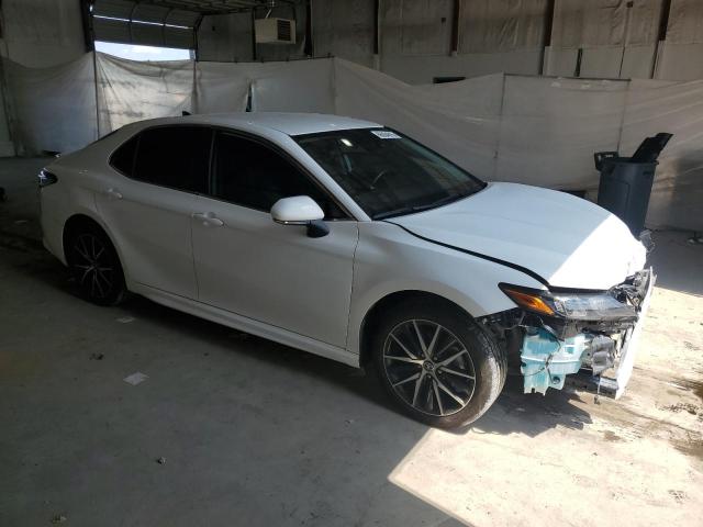 4T1G11AK4NU679056 - 2022 TOYOTA CAMRY SE WHITE photo 4
