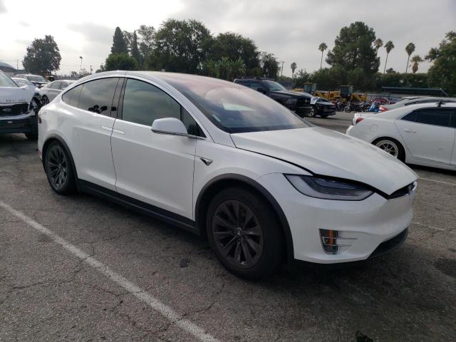 5YJXCBE25HF077777 - 2017 TESLA MODEL X WHITE photo 4