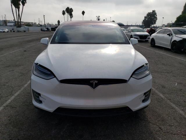 5YJXCBE25HF077777 - 2017 TESLA MODEL X WHITE photo 5