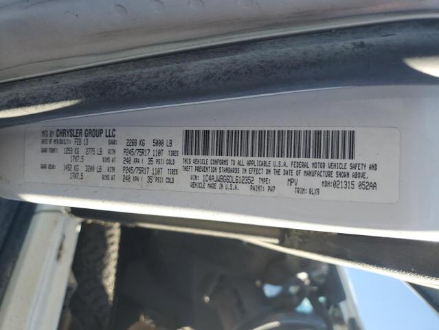 1C4AJWBG6DL612352 - 2013 JEEP WRANGLER SAHARA თეთრი ფოტო 12