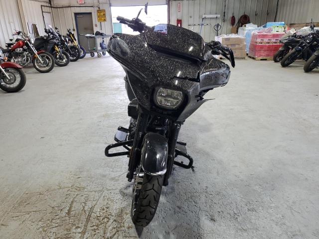 1HD1KB717RB647861 - 2024 HARLEY-DAVIDSON FLHX 黑色 照片 2