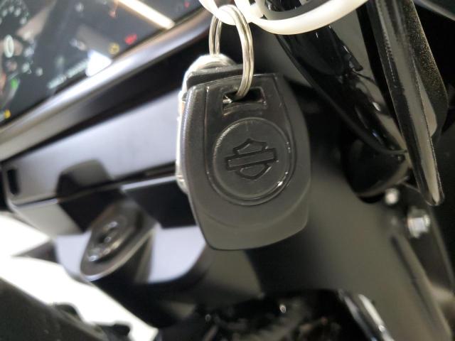 1HD1KB717RB647861 - 2024 HARLEY-DAVIDSON FLHX 黑色 照片 8