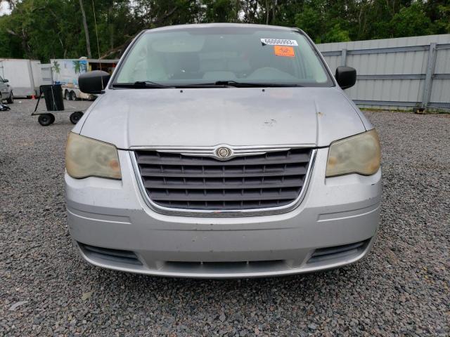 2A8HR44H18R694417 - 2008 CHRYSLER TOWN & COU LX SILVER photo 5