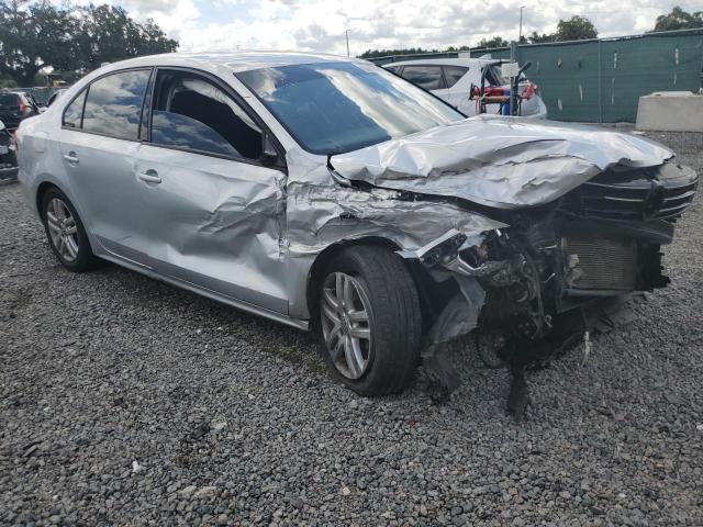 3VW2K7AJ0FM252532 - 2015 VOLKSWAGEN JETTA BASE Gümüş foto 4