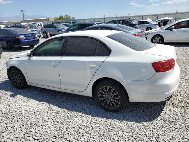 3VWDP7AJ9DM398791 - 2013 VOLKSWAGEN JETTA SE WHITE photo 2