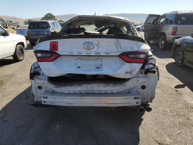 4T1G11AK7PU776559 - 2023 TOYOTA CAMRY SE NIGHT SHADE WHITE photo 6
