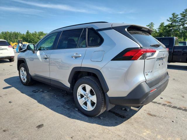 JTMP1RFV3KJ009369 - 2019 TOYOTA RAV4 XLE 银色 照片 2